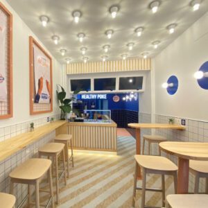 Healthy Poke Restaurante Plaza Mayor Interior del restaurante Healthy Poke en Plaza Mayor, Madrid