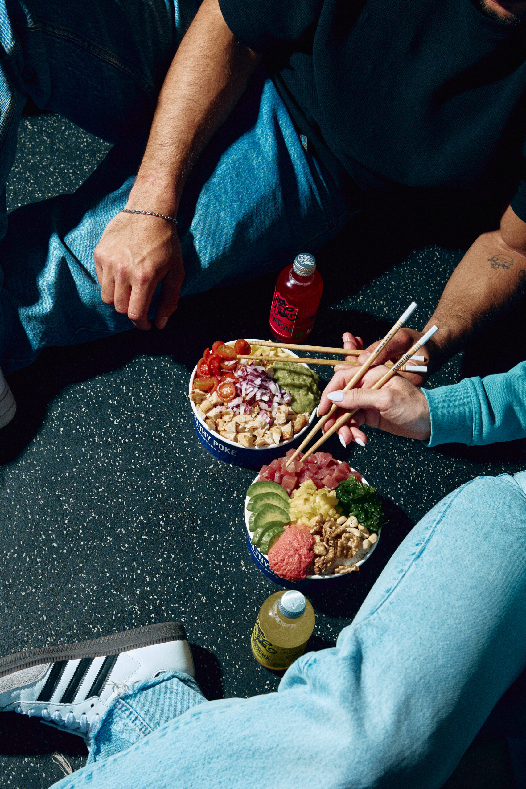 Comiendo poke